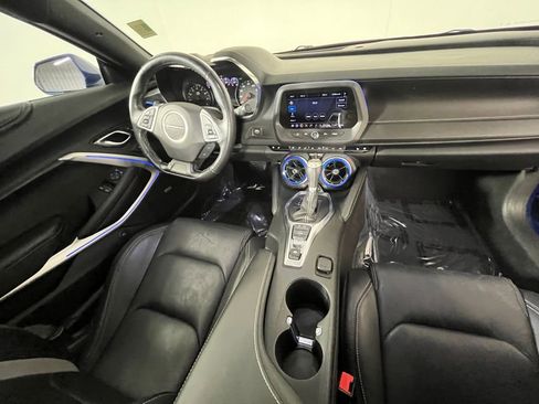 Used 2020 Chevrolet Camaro LT w/ RS Package RWD image 15