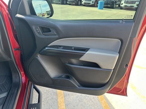 Used 2022 Chevrolet Colorado W/T w/ Custom Special Edition AWD/4WD image 28
