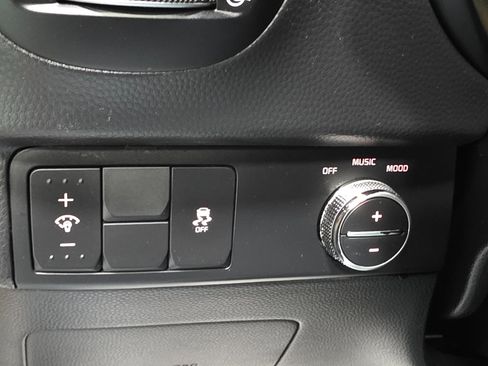 Used 2014 Kia Soul ! w/ Sun & Sound Package image 32