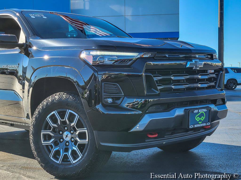 Certified 2023 Chevrolet Colorado Z71 w/ Advanced Trailering Package AWD/4WD image 3