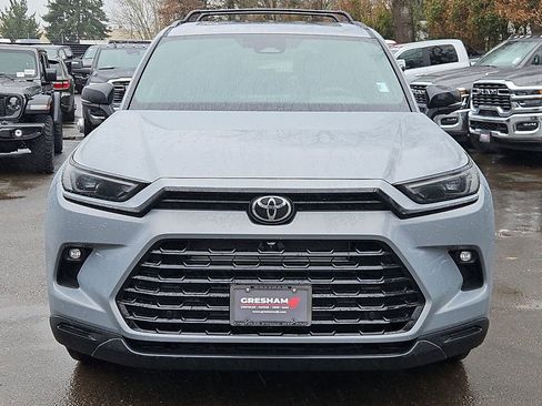 Used 2026 Toyota Grand Highlander Nightshade Edition image 2
