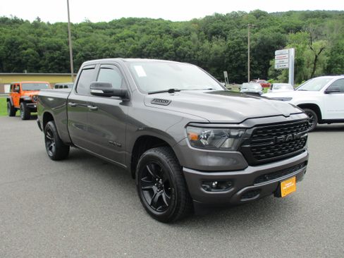 Used 2022 RAM 1500 Big Horn AWD/4WD image 3