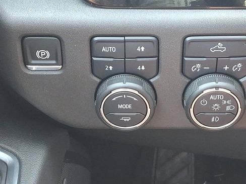 Certified 2025 Chevrolet Silverado 1500 LT Trail Boss w/ Convenience Package II AWD/4WD image 23