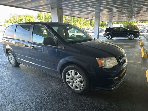 Used 2016 Dodge Grand Caravan SE w/ Quick Order Package 29E SE FWD image 13