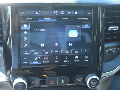 Used 2024 RAM 2500 Big Horn AWD/4WD image 26