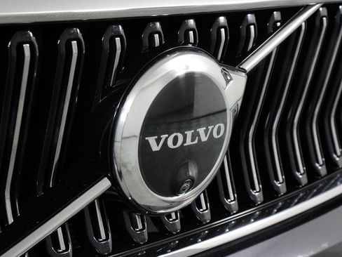 Certified 2023 Volvo XC40 B5 Ultimate w/ Climate Package AWD/4WD image 27