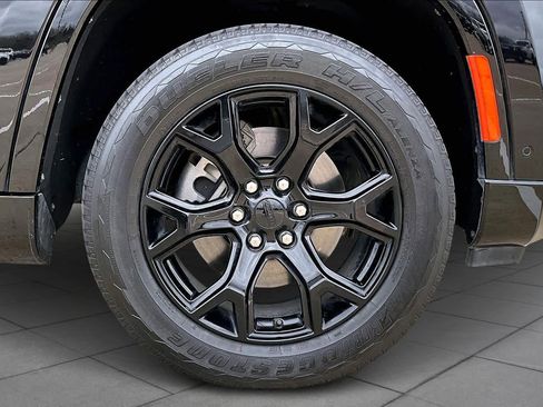 Used 2023 Jeep Wagoneer Series II image 11