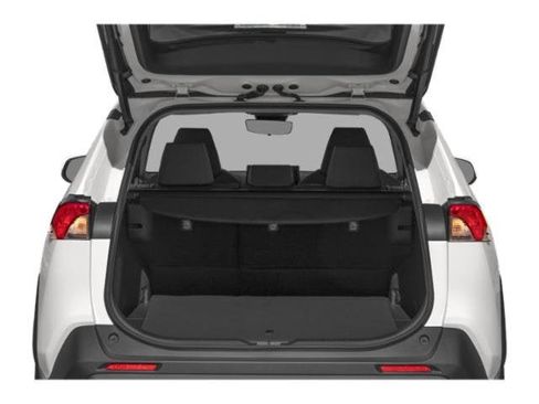 Used 2022 Toyota RAV4 XLE image 11