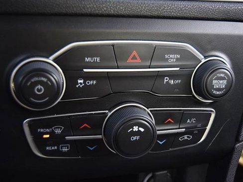 Used 2023 Dodge Charger SXT image 15