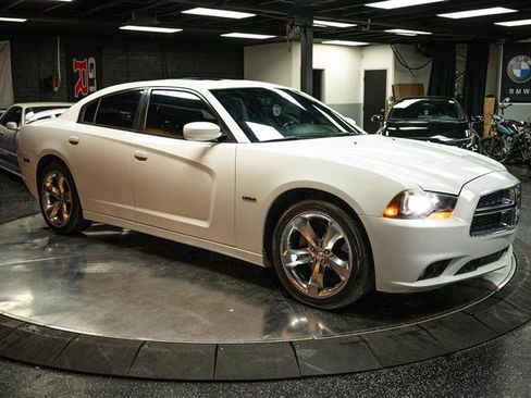 Used 2011 Dodge Charger R/T image 5