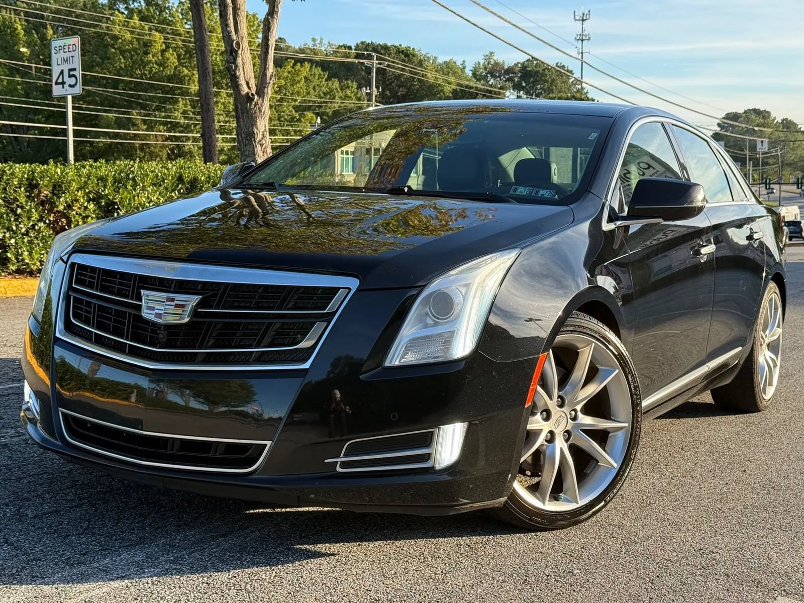 Used 2016 Cadillac XTS Premium w/ Driver Assist Package AWD/4WD image 2