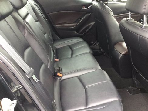 Used 2018 MAZDA MAZDA3 Touring FWD image 23
