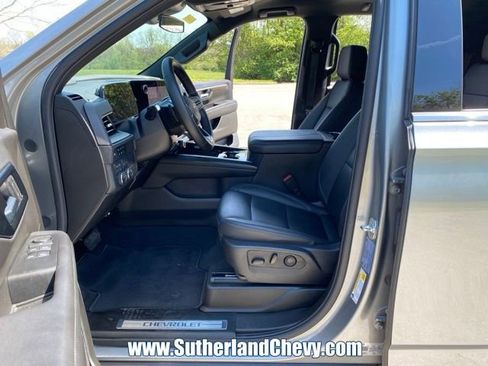 Used 2025 Chevrolet Tahoe LT image 15