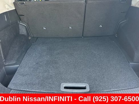 Used 2025 Nissan Rogue S FWD image 18