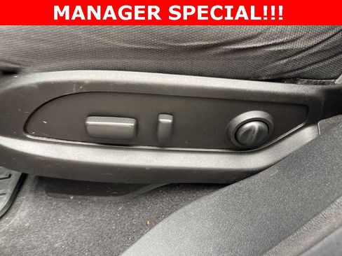 Used 2017 Chevrolet Traverse LT image 14