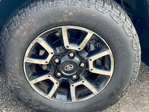 Used 2015 Toyota Tundra SR5 image 34