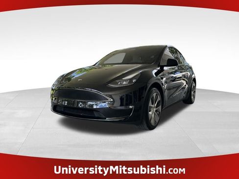 Used 2024 Tesla Model Y Long Range AWD/4WD image 1