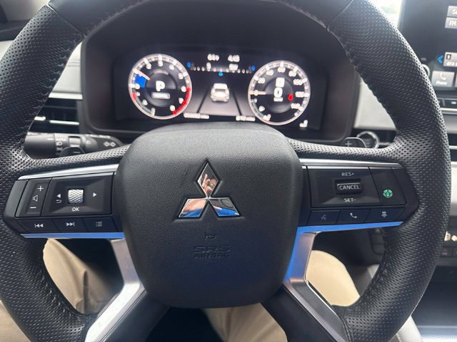 Used 2023 Mitsubishi Outlander SEL FWD image 19