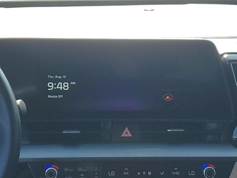 Used 2023 Kia Sportage EX FWD image 14
