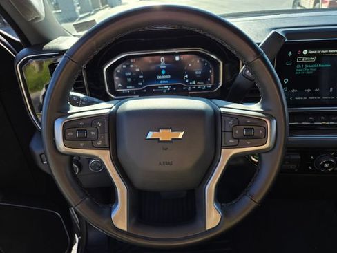 Used 2025 Chevrolet Silverado 1500 LT AWD/4WD image 31