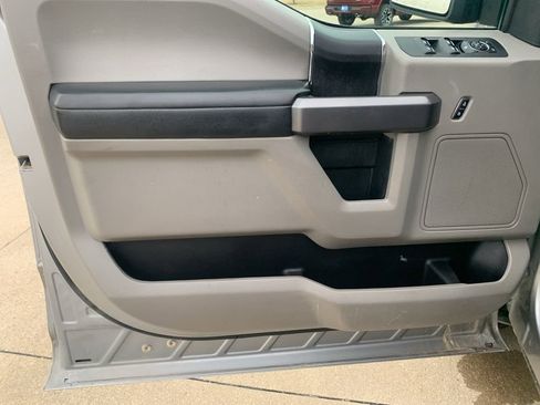 Used 2020 Ford F150 XLT image 16