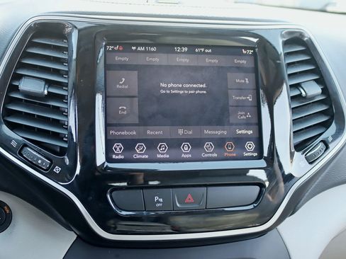 Used 2019 Jeep Cherokee Limited AWD/4WD image 24