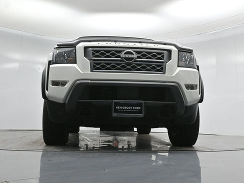 Used 2022 Nissan Frontier SV w/ Technology Package image 46