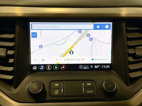 Used 2022 GMC Acadia Denali w/ Denali Ultimate Package FWD image 12