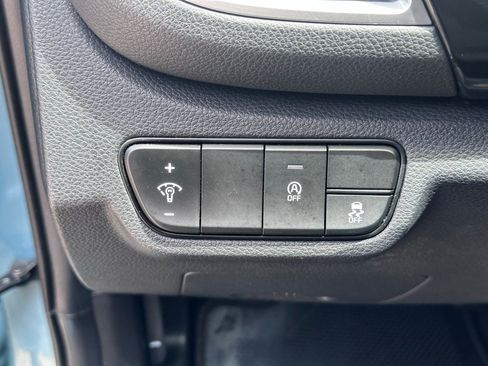 Used 2025 Kia Seltos S image 21