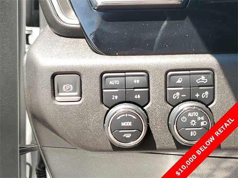 Used 2024 Chevrolet Silverado 1500 High Country image 23