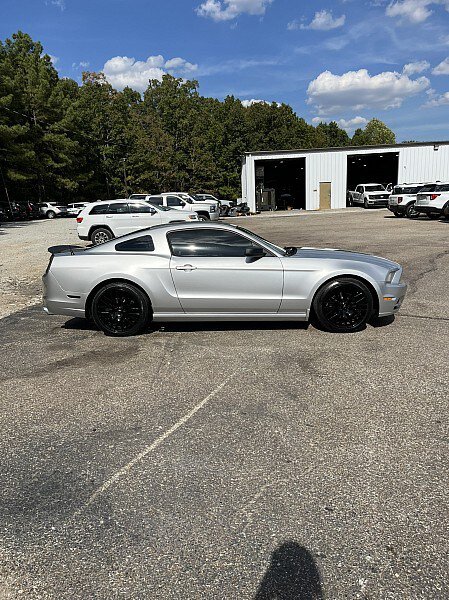 Used 2014 Ford Mustang Coupe RWD image 8