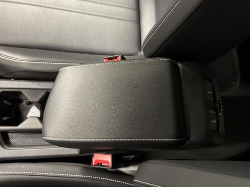 Used 2024 Volkswagen Tiguan SE R-Line image 20