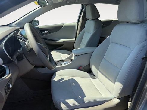 Used 2024 Chevrolet Malibu LT FWD image 9