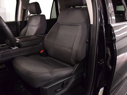 Used 2025 Ford Expedition Max Active AWD/4WD image 28
