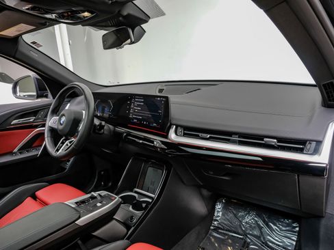 Used 2025 BMW X2 xDrive28i AWD/4WD image 17