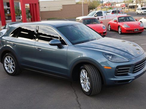 Used 2019 Porsche Cayenne AWD/4WD image 11