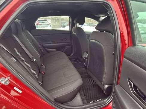 Used 2025 Hyundai Elantra Sport FWD image 19