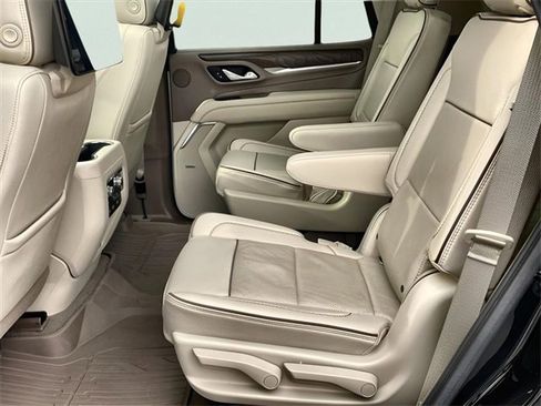 Used 2021 GMC Yukon Denali w/ Denali Premium Package image 27
