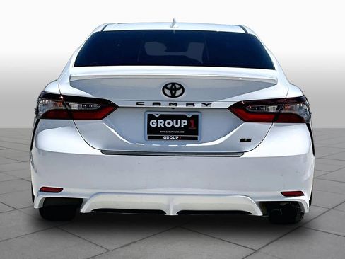 Used 2023 Toyota Camry SE w/ Convenience Package FWD image 5