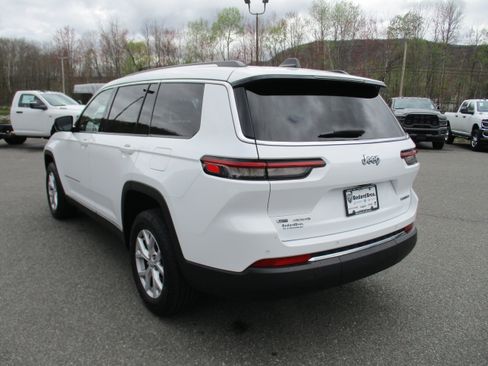 Certified 2022 Jeep Grand Cherokee L Limited AWD/4WD image 7