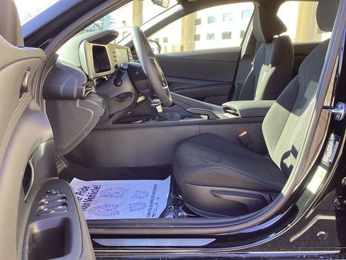 New 2026 Hyundai Elantra SEL Sport FWD image 19