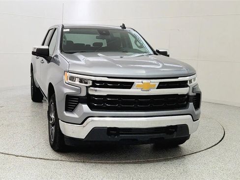 Used 2023 Chevrolet Silverado 1500 LT image 2