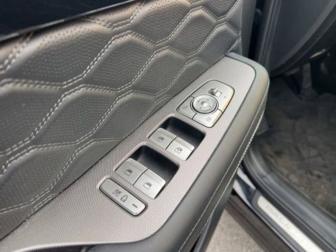 Used 2021 Hyundai Palisade Calligraphy image 29