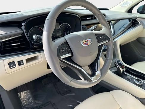 Certified 2024 Cadillac XT6 Premium Luxury image 20