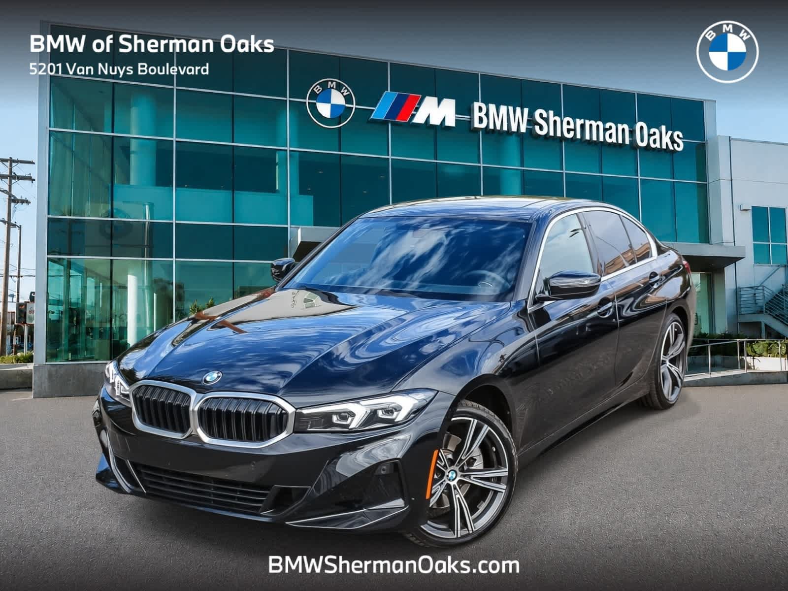 Used 2024 BMW 330i Sedan w/ Convenience Package RWD image 1