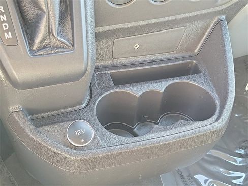 Used 2019 Ford Transit 350 XLT image 11