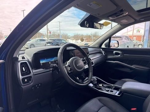 Used 2023 Kia Sorento SX image 9