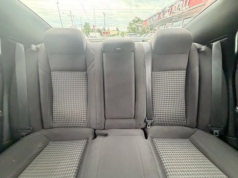 Used 2017 Dodge Charger SXT w/ Driver Confidence Group AWD/4WD image 13