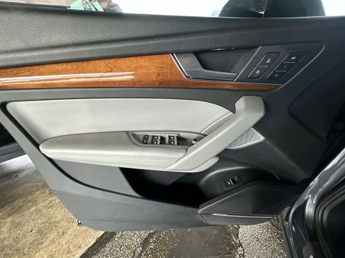 Used 2022 Audi Q5 2.0T Premium Plus image 32