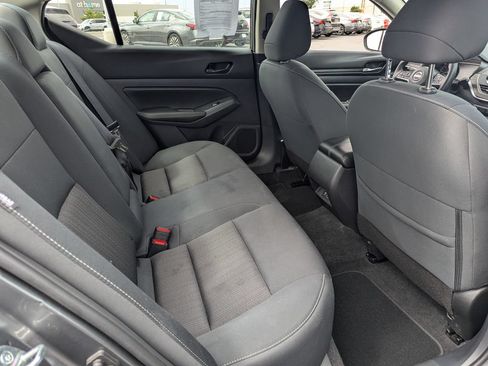 Used 2025 Nissan Altima 2.5 SV FWD image 30